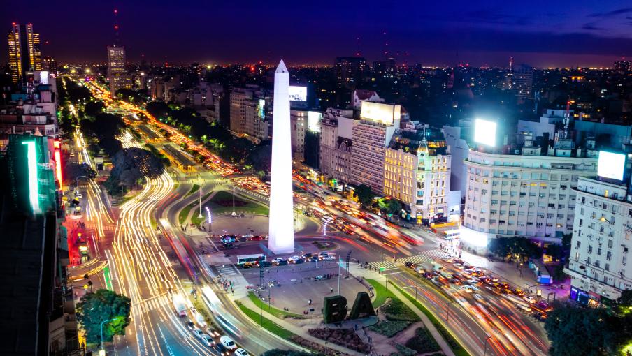 Avenida 9 julio Buenos Aires noche