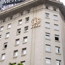 Fachada del hotel Bristol en Buenos Aires